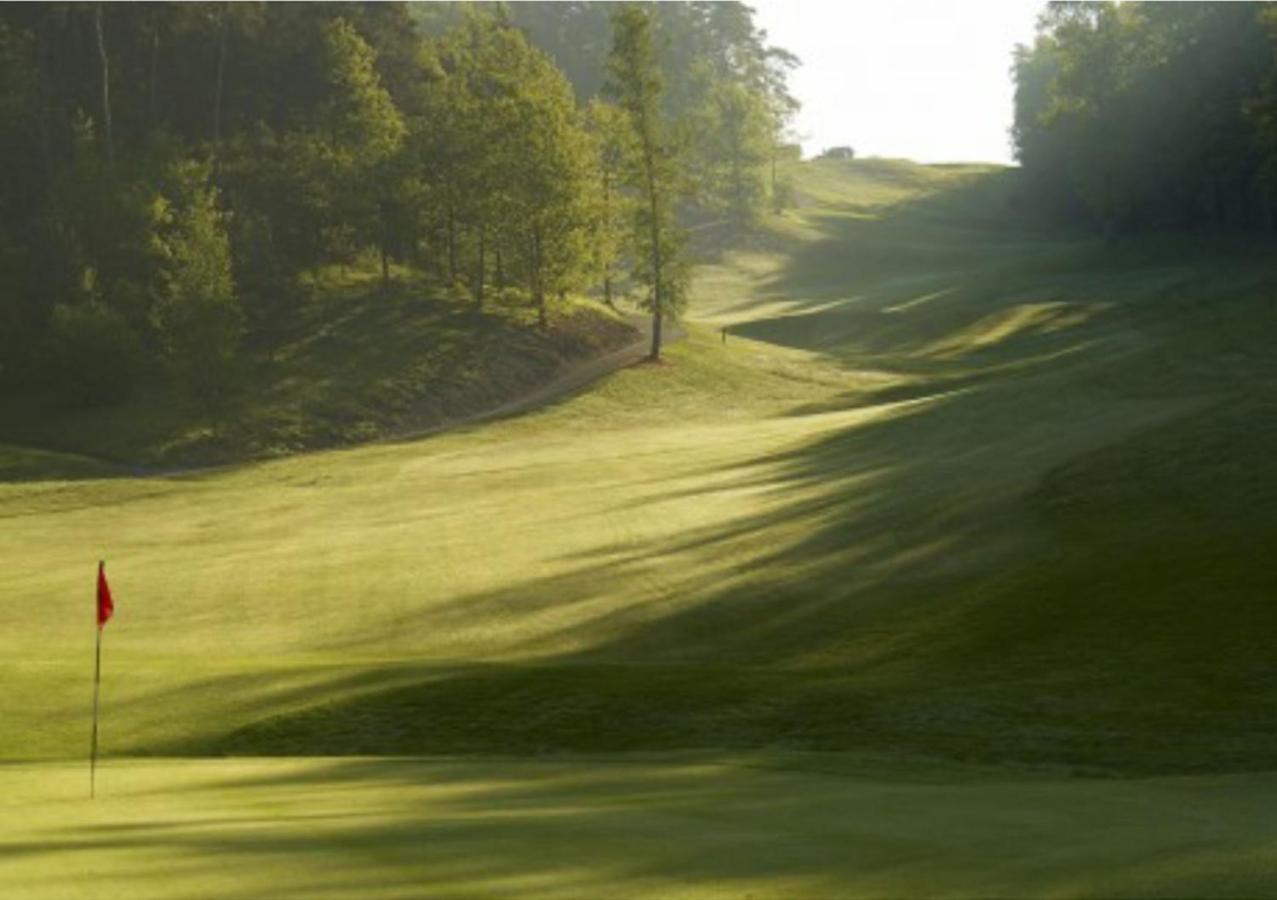 Zonnig Appartement Golf Van Durbuy Eksteriør billede